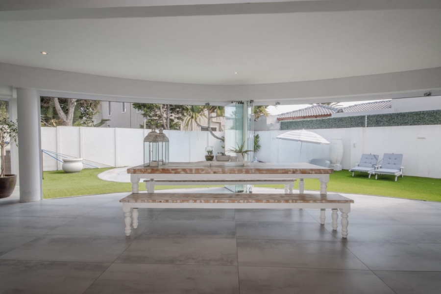 5 Bedroom Property for Sale in Sunset Beach Western Cape